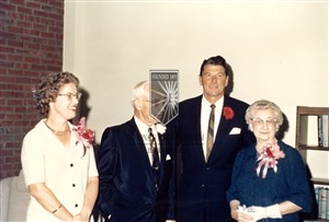 Image description is not available for 1967.133